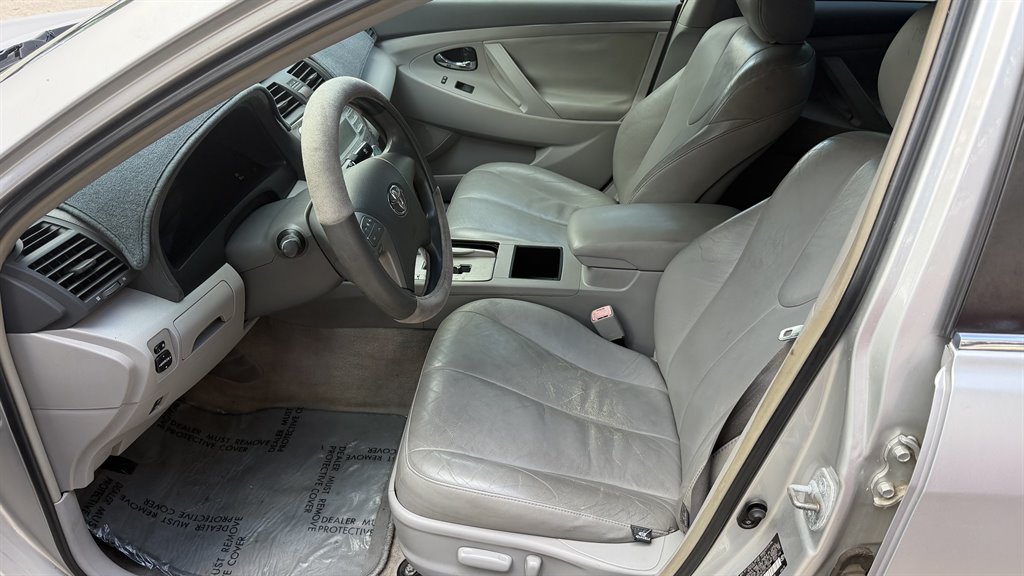 2008 Toyota Camry LE - Photo 9