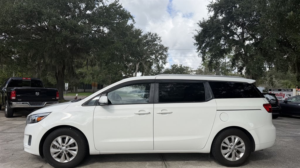 2016 Kia Sedona LX - Photo 8