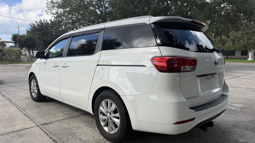2016 Kia Sedona LX - Photo 7
